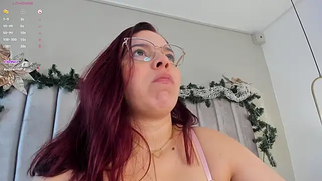 Snapshot of AnnaNoval_10 chatting on December 2, 2025, 12:54 pm AnnaNoval 10 online show from December 2, 2025, 12:54 pm