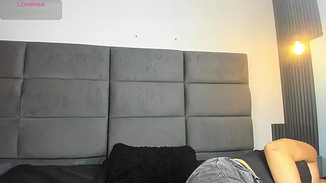 Tefanny hot online show from December 18, 2025, 1:39 pm