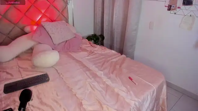 Snapshot of Sweettpepper25 chatting on November 25, 2025, 11:16 pm Sweettpepper25 online show from November 25, 2025, 11:16 pm