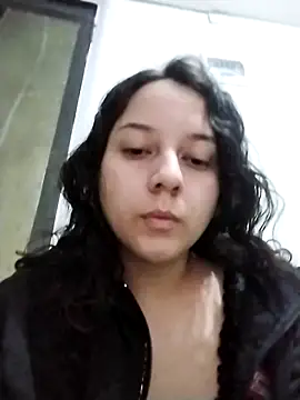 chibi love online show from November 16, 2025, 4:29 am