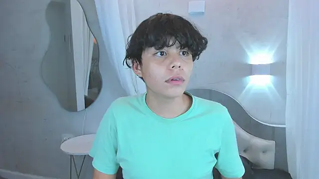 nathan bell online show from December 4, 2025, 3:27 am