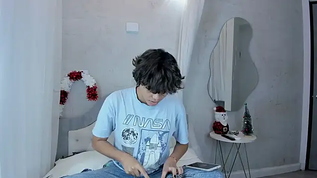 nathan bell online show from December 18, 2025, 3:56 am