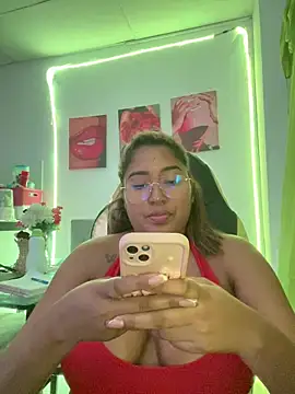 Snapshot of morena-2025 chatting on May 28, 2026, 2:20 am morena-2025 online show from May 28, 2026, 2:20 am