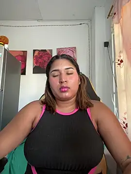 morena-2025 online show from July 1, 2026, 10:20 pm