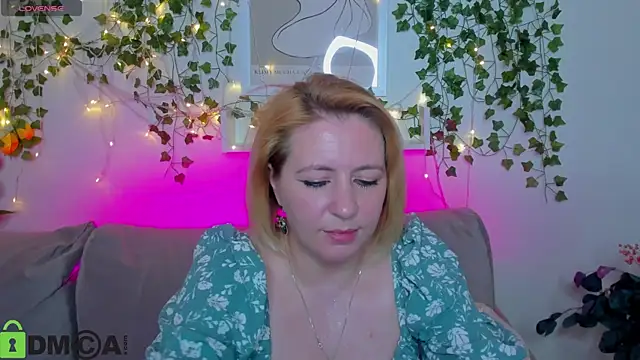 Snapshot of miss_lisaaa chatting on November 15, 2025, 2:53 am miss lisaaa online show from November 15, 2025, 2:53 am