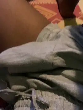 Snapshot of Sensational_grip chatting on February 4, 2026, 8:14 pm Sensational grip online show from February 4, 2026, 8:14 pm