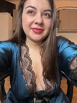 Lovynna online show from February 16, 2026, 9:55 pm