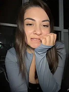 Snapshot of Lovynna chatting on May 23, 2026, 8:46 pm Lovynna online show from May 23, 2026, 8:46 pm