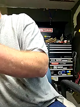 Snapshot of Txweld69 chatting on November 27, 2025, 7:54 am Txweld69 online show from November 27, 2025, 7:54 am