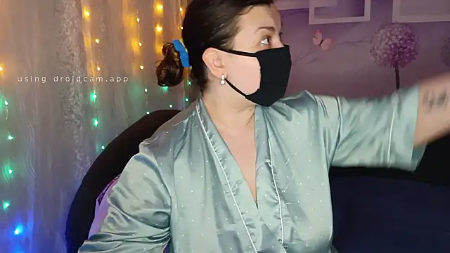 honey sweet couple online show from March 27, 2026, 7:35 pm