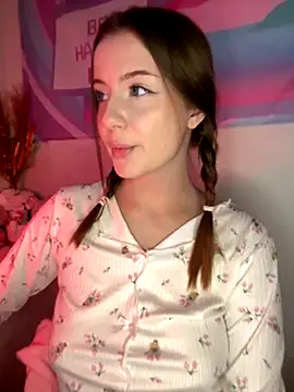 Snapshot of LoKIRAve chatting on November 25, 2025, 3:34 pm LoKIRAve online show from November 25, 2025, 3:34 pm