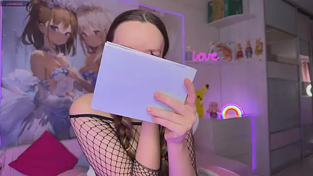 Snapshot of CheekySashaCharm chatting on February 5, 2026, 7:46 am CheekySashaCharm online show from February 5, 2026, 7:46 am