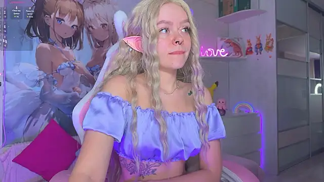 CheekySashaCharm online show from March 21, 2026, 11:04 am