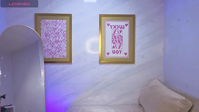 Evy Luxx v online show from March 4, 2026, 4:07 am