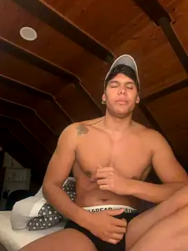 Snapshot of FerrariDadey69 chatting on November 13, 2025, 5:56 pm FerrariDadey69 online show from November 13, 2025, 5:56 pm