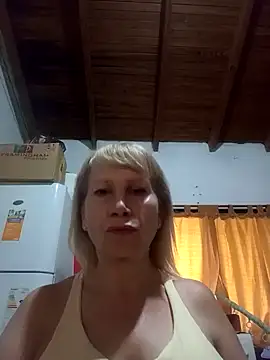 Snapshot of SexyMilf1211 chatting on April 20, 2026, 4:21 pm SexyMilf1211 online show from April 20, 2026, 4:21 pm