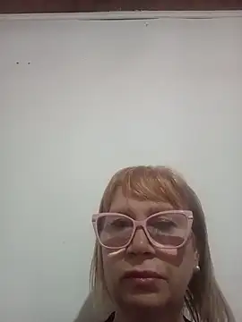 Snapshot of SexyMilf1211 chatting on May 20, 2026, 10:32 am SexyMilf1211 online show from May 20, 2026, 10:32 am
