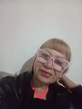 Snapshot of SexyMilf1211 chatting on May 22, 2026, 11:27 am SexyMilf1211 online show from May 22, 2026, 11:27 am