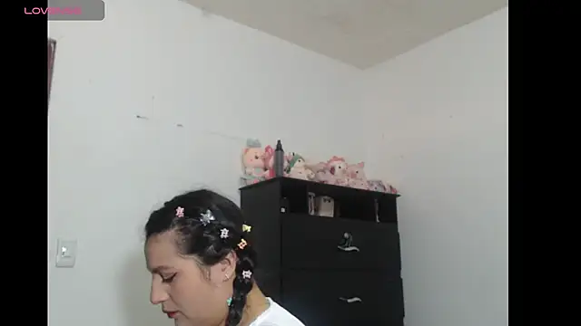 Snapshot of Salma_G1 chatting on April 18, 2026, 2:54 pm Salma G1 online show from April 18, 2026, 2:54 pm