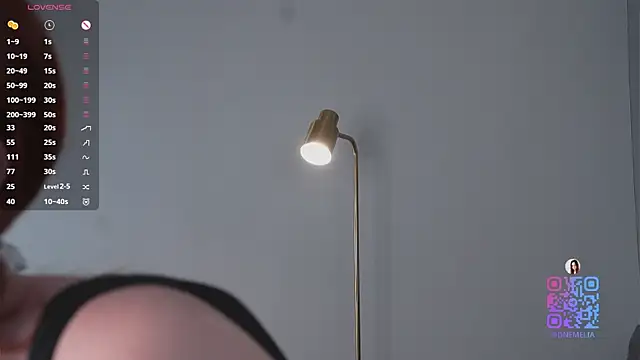 AmelieSeductress online show from December 4, 2025, 1:20 pm