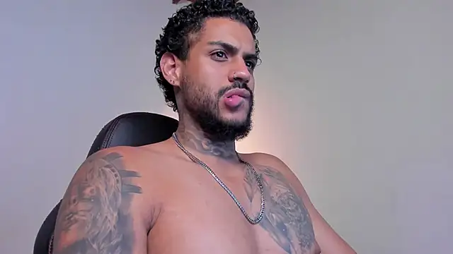 LuigiVitale 1 online show from February 20, 2026, 1:46 am