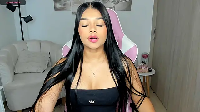 Snapshot of haileyflorez_ chatting on May 13, 2026, 1:19 pm haileyflorez online show from May 13, 2026, 1:19 pm