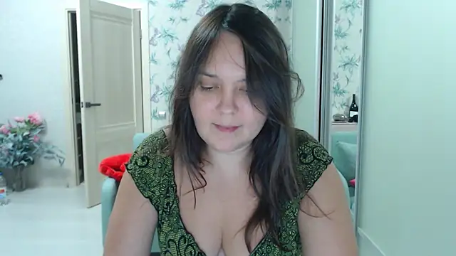 Snapshot of cappuchinno chatting on December 14, 2025, 5:51 pm cappuchinno online show from December 14, 2025, 5:51 pm