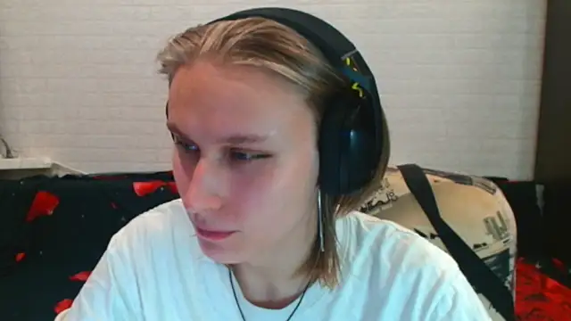 VerucaHalston online show from November 20, 2025, 1:33 pm