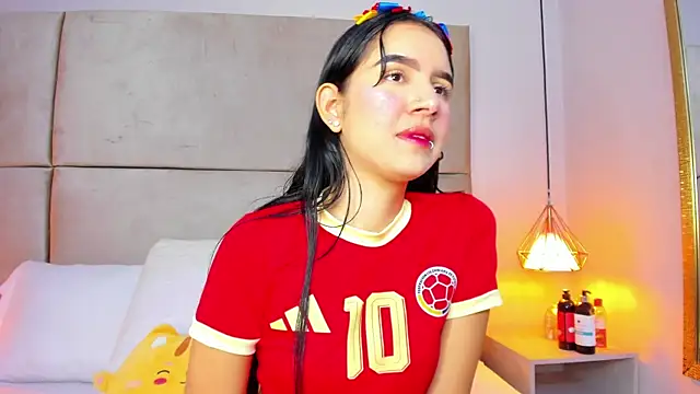 Snapshot of angelaG1 chatting on June 24, 2026, 3:27 am angelaG1 online show from June 24, 2026, 3:27 am