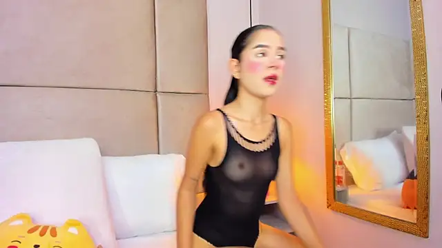 Snapshot of angelaG1 chatting on July 10, 2026, 4:39 am angelaG1 online show from July 10, 2026, 4:39 am