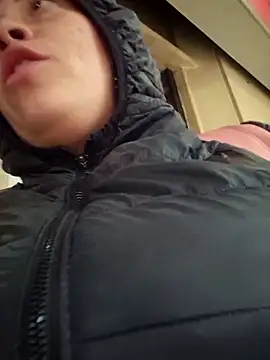 Rouse hot  online show from November 21, 2025, 8:07 pm