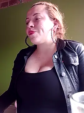 Snapshot of Rouse_hot_ chatting on February 15, 2026, 9:00 pm Rouse hot online show from February 15, 2026, 9:00 pm