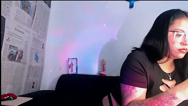 Snapshot of Janna_Dolce chatting on December 5, 2025, 1:09 pm Janna Dolce online show from December 5, 2025, 1:09 pm