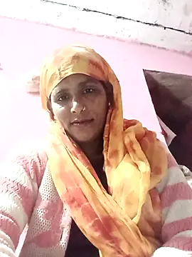 Snapshot of Pirvesh_singh chatting on December 17, 2025, 9:10 pm Pirvesh singh online show from December 17, 2025, 9:10 pm