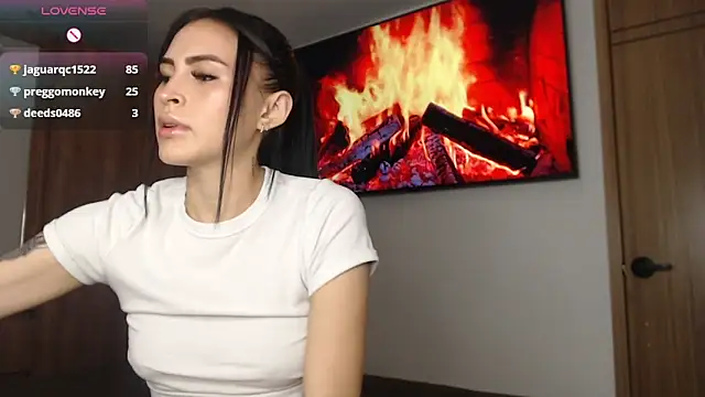 Linda  fiore online show from April 19, 2026, 7:07 am