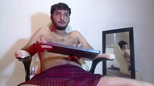 Brunicci online show from December 1, 2025, 8:30 am