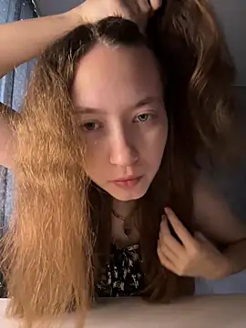 Snapshot of Holy_Poly chatting on January 6, 2026, 7:45 am Holy Poly online show from January 6, 2026, 7:45 am