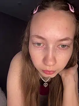 Snapshot of Holy_Poly chatting on February 3, 2026, 7:46 am Holy Poly online show from February 3, 2026, 7:46 am