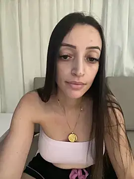 Snapshot of BelleRune chatting on January 20, 2025, 5:06 pm BelleRune online show from January 20, 2025, 5:06 pm