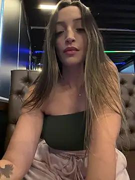 BelleRune online show from April 14, 2026, 7:53 pm