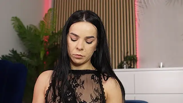 Miss Denisse online show from November 27, 2025, 8:44 pm