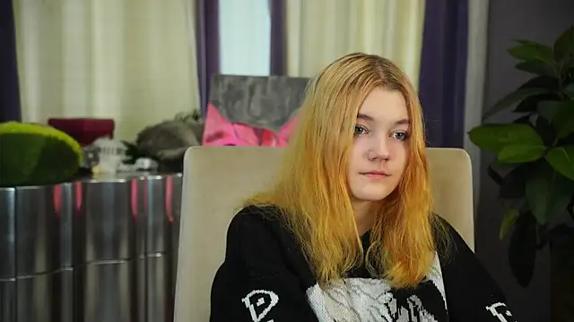 Snapshot of SindyRoskelley chatting on November 19, 2025, 4:34 am SindyRoskelley online show from November 19, 2025, 4:34 am