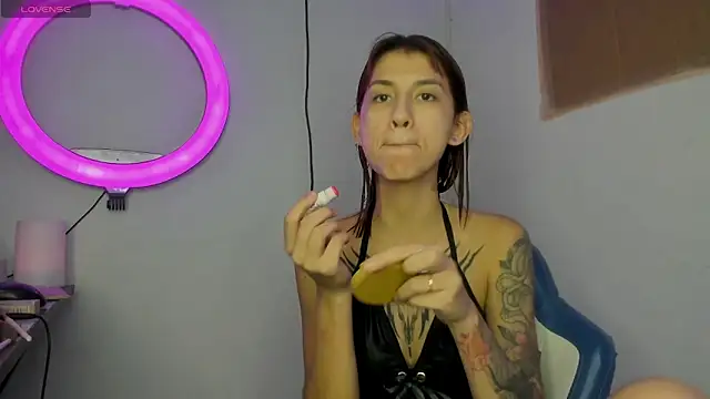 Snapshot of Hot_play18 chatting on March 7, 2026, 8:50 pm Hot play18 online show from March 7, 2026, 8:50 pm