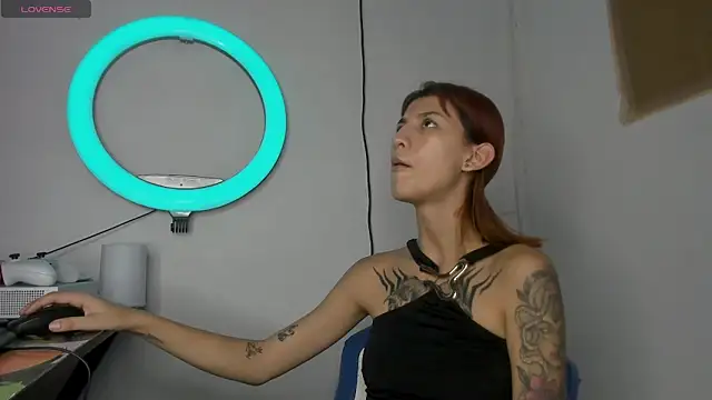 Snapshot of Hot_play18 chatting on March 8, 2026, 10:24 pm Hot play18 online show from March 8, 2026, 10:24 pm