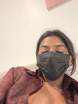 sexyayeshadesi online show from April 16, 2026, 5:25 pm