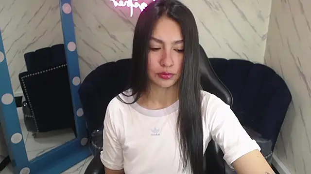 Maleja v  online show from February 3, 2026, 1:27 pm