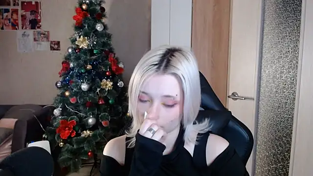 SophiaLur online show from January 8, 2026, 4:31 pm