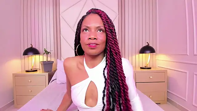 LailaDavidson online show from December 19, 2025, 12:23 pm