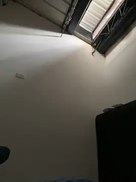 lizmy online show from November 26, 2025, 8:43 pm