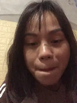 Trangbabylove online show from January 8, 2026, 7:43 am